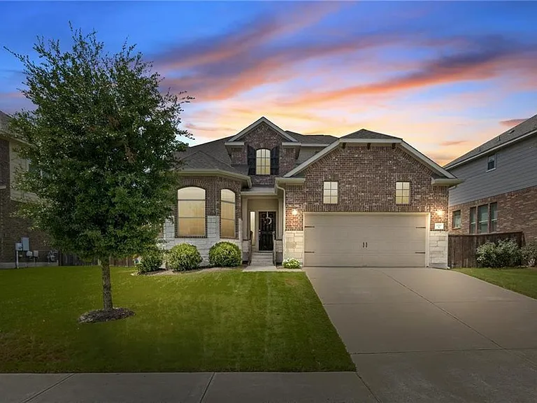 120 Seminole Canyon Dr — Photo 1