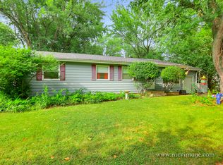 90 Locust St, Oswego, IL 60543