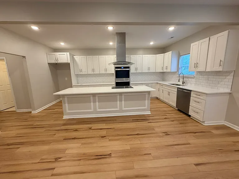 4536 Stone Mountain Dr — Photo 5