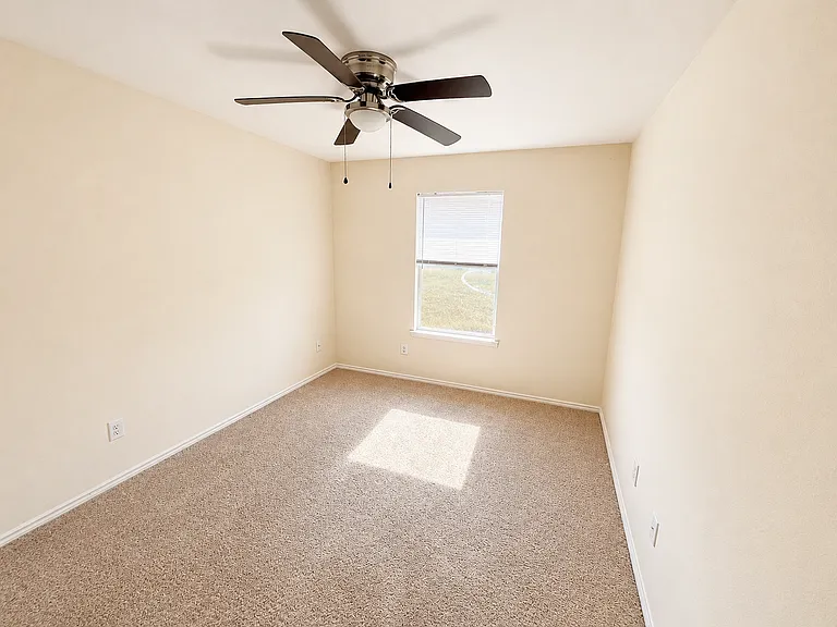 5902 Greengate Dr #D — Photo 4