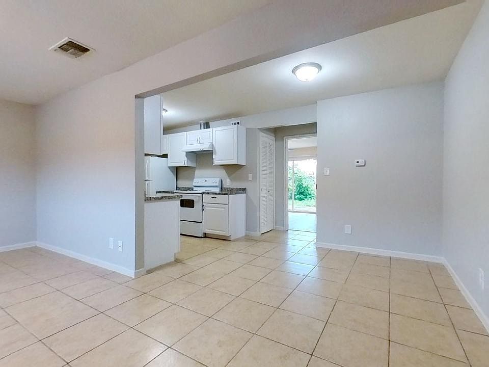 1st image of 1044 Linde St #1038