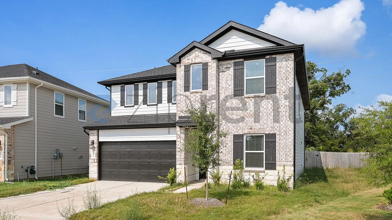 5 bed, 3.5 bath, 2500 sqft, $2,800 — Photo 3