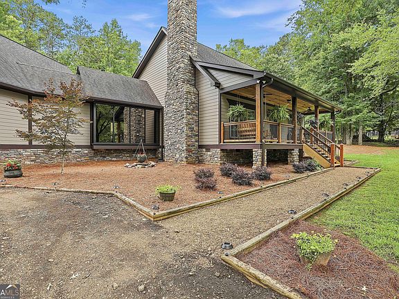 2nd image of 2430 Steele Rd
