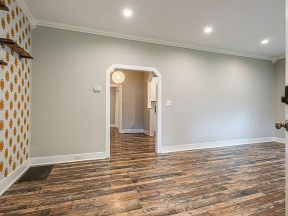 2nd image of 113 Becker Ave