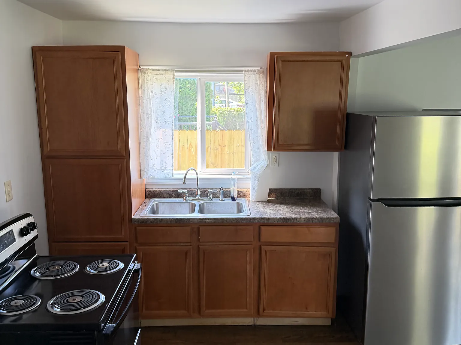 Studio, 400 sqft, $950 — Photo 3