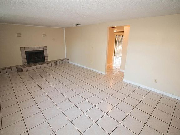 4th image of 8502 Wooddale Ct