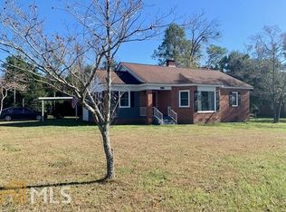 107 S 3rd Ave, Mc Rae Helena, GA 31055