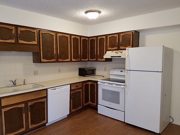 large sit down eating space in Ki