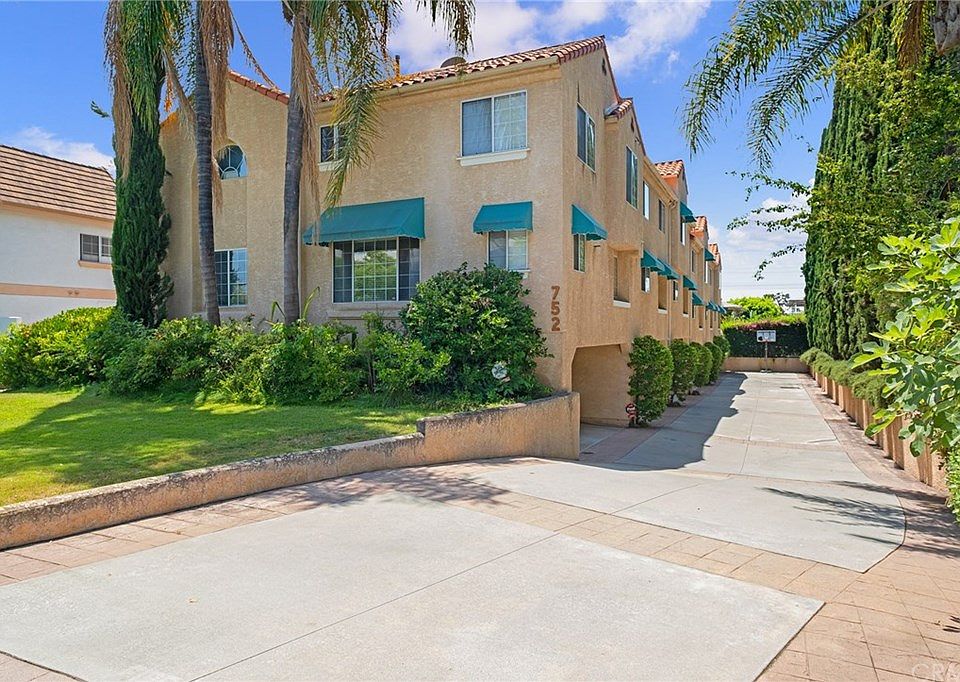 1st image of 752 W Huntington Dr APT A