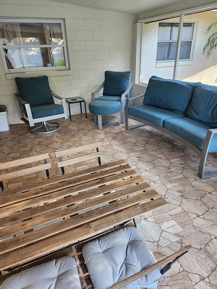 4 bed, $1,200 — Photo 3
