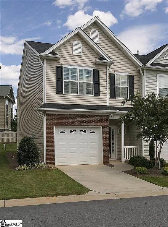 3 bed, 2.5 bath, 1578 sqft, $1,725 — Photo 1