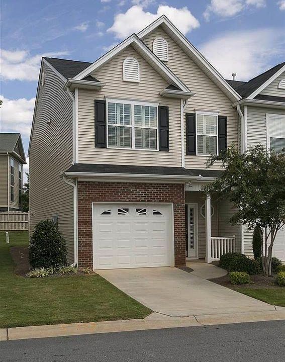 1st image of 46 Bay Springs Dr