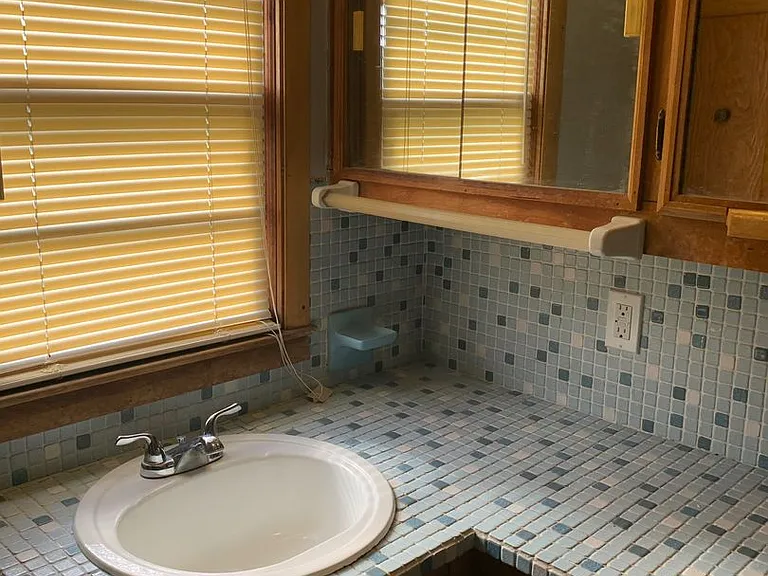 1430 Chapman Ave SW — Photo 10