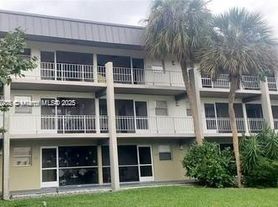 250 Layne Blvd