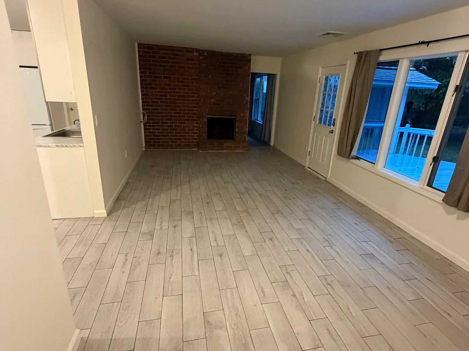 4 bed, 1426 sqft, $5,500 — Photo 3