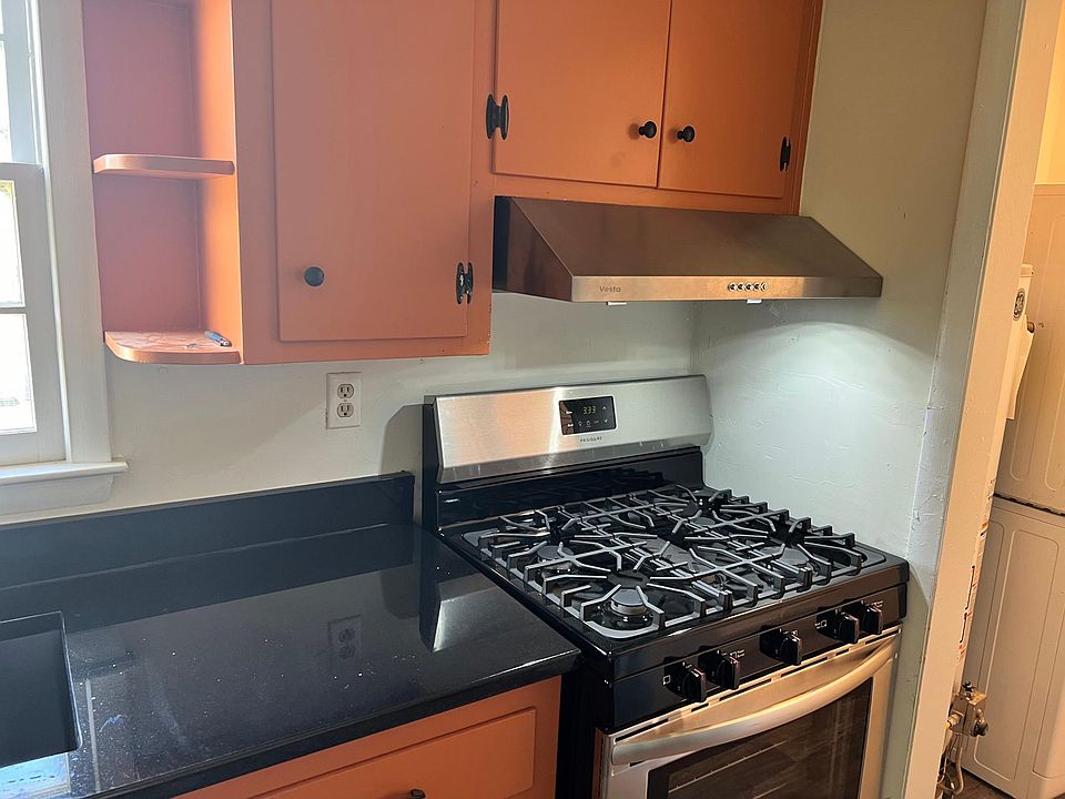1st image of 1347 Grant Ave