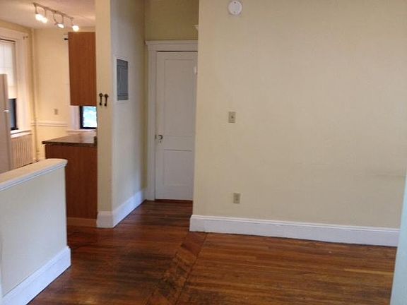 5th image of 185 Chestnut Hill Ave #5A