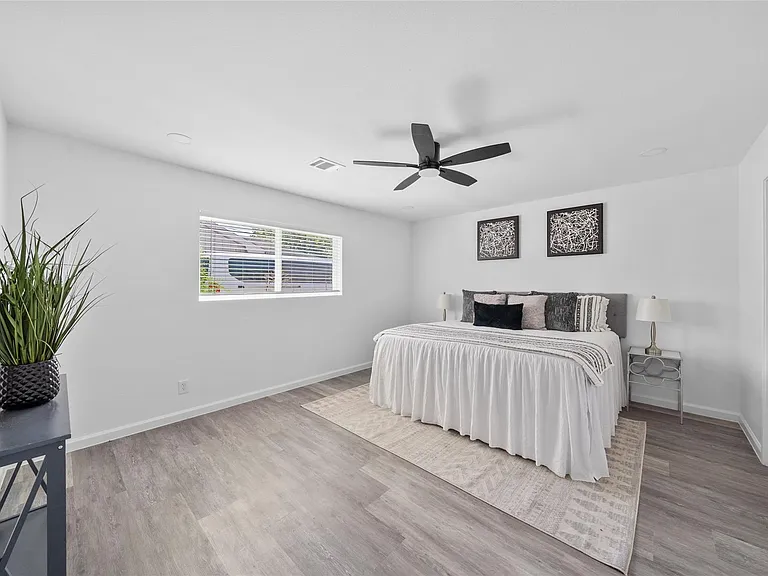 5943 Greenmont Dr — Photo 16