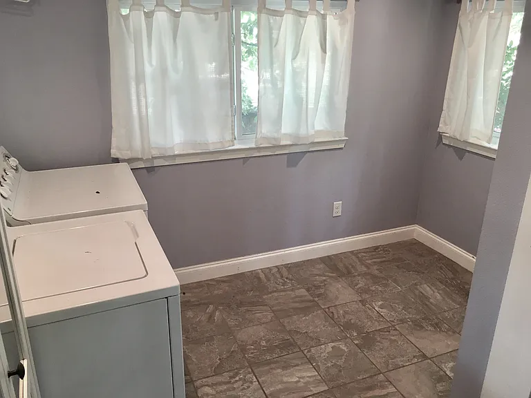 1909 Ashland Ave — Photo 12