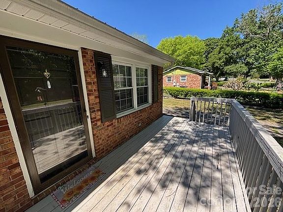 3rd image of 4411 Ginger Dr