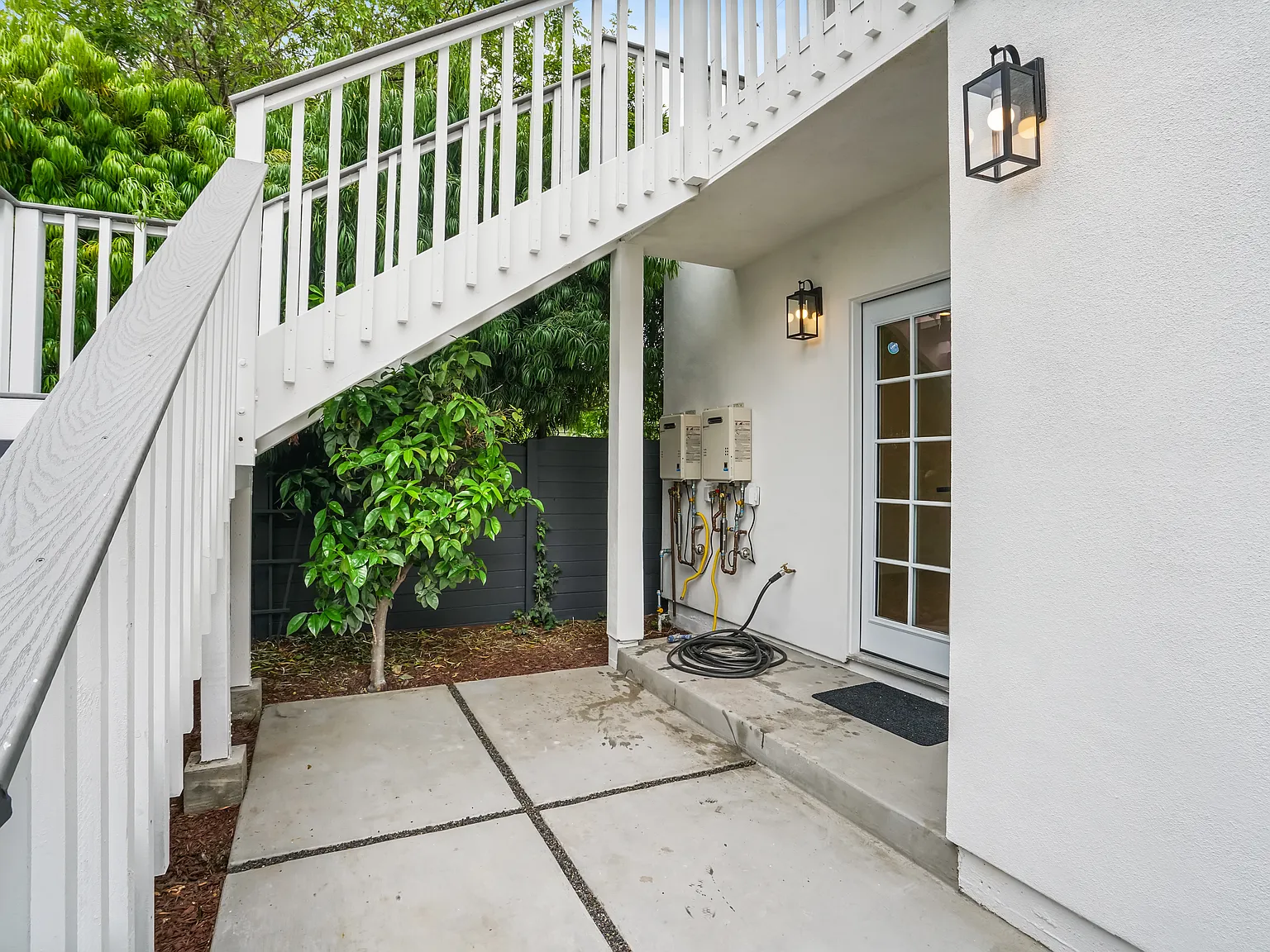 1 bed, 450 sqft, $1,995 — Photo 1