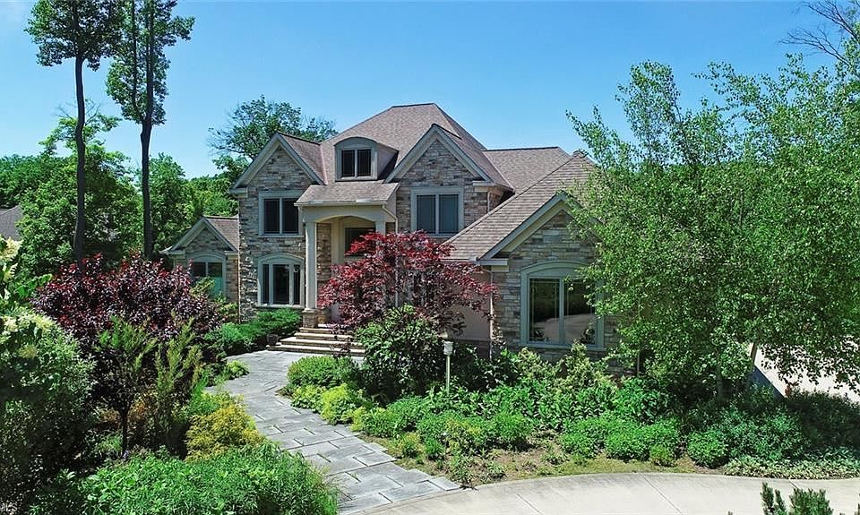mocigoma♡ 16460 Majestic Oaks, Chagrin Falls, OH 44023 | Zillow