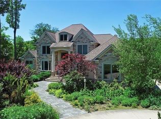 16460 Majestic Oaks, Chagrin Falls, OH 44023