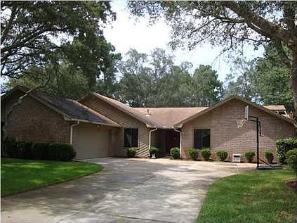 Randy Wise home with pool on the golfcourse in Bluewater Bay