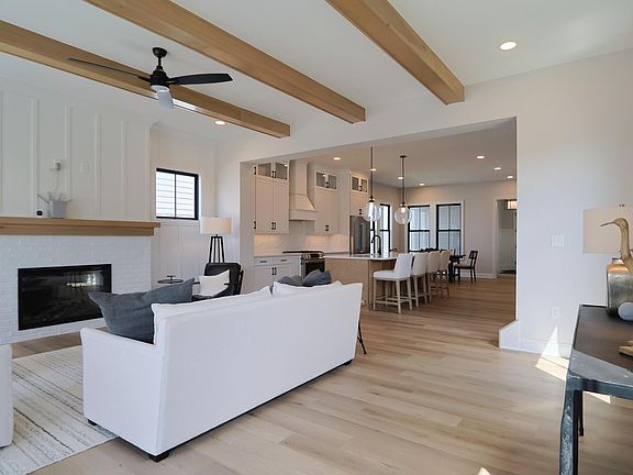 4th image of 5129 Maple Ct
