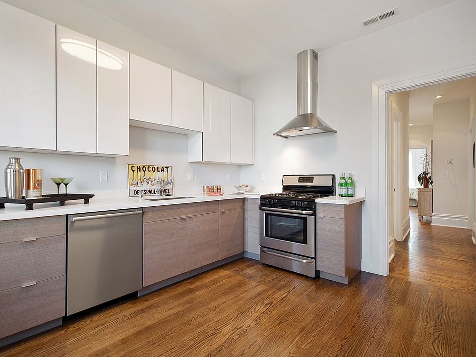 kitchen to entry hall