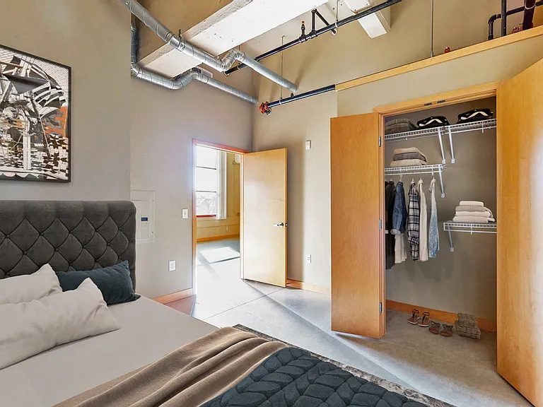 Buzza Lofts of Uptown — Photo 40