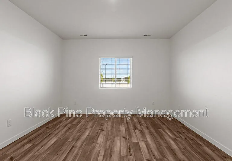 15307 Cloud Crest Ave — Photo 14