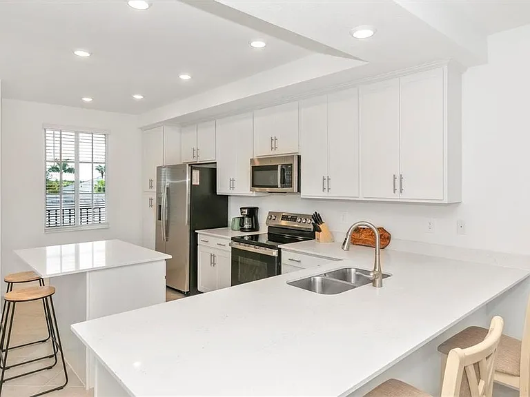 12320 Wellen Golf St #204 — Photo 4