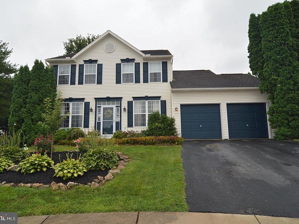 1st image of 740 Wilson Ct