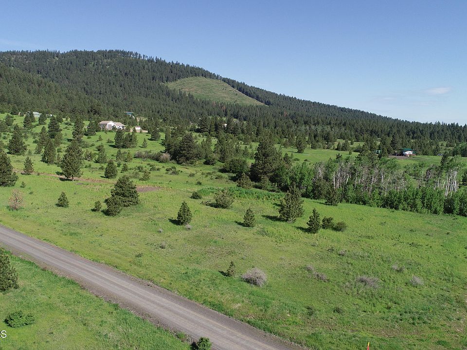 1st image of 404 Vine Maple Rd