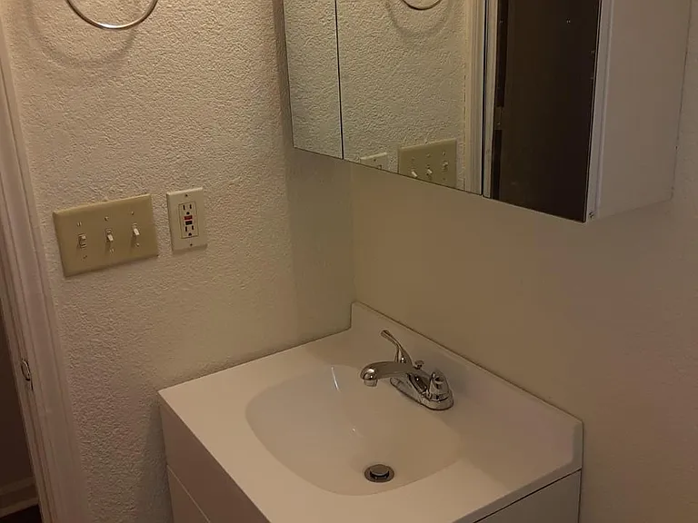 Bathroom vanity