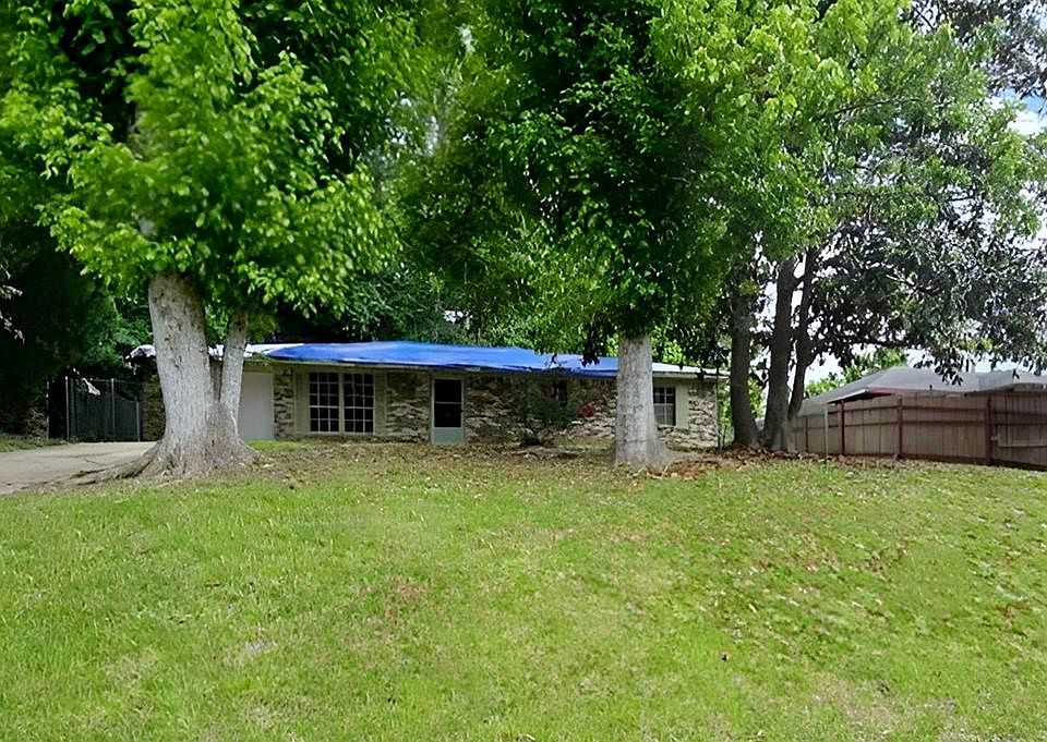 1st image of 307 Pleasant Valley Dr