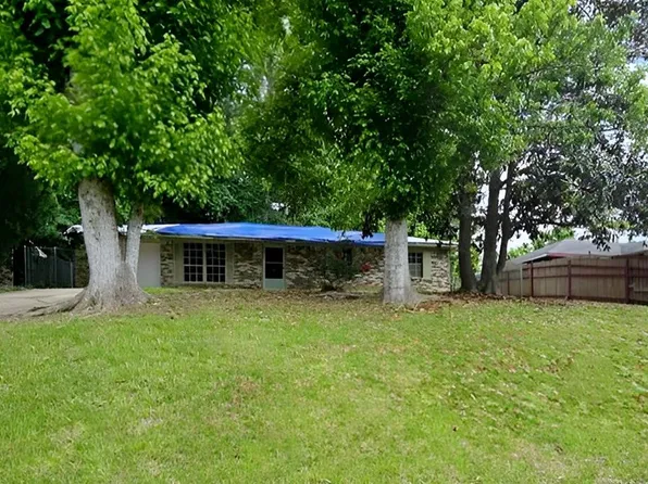 307 Pleasant Valley Dr, Vicksburg, MS 39180