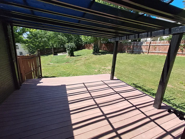 568 Valleywood Dr — Photo 14