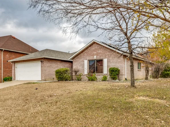 317 Willow Oak Dr, Fort Worth, TX 76112