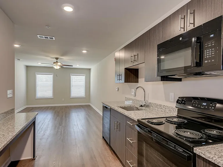 Woodberry Apartments — Photo 25
