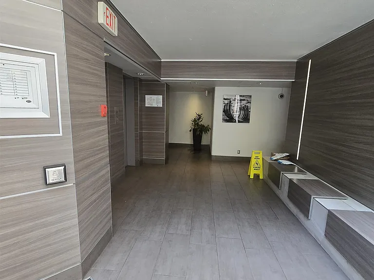 1333 Hornby St #323 — Photo 2