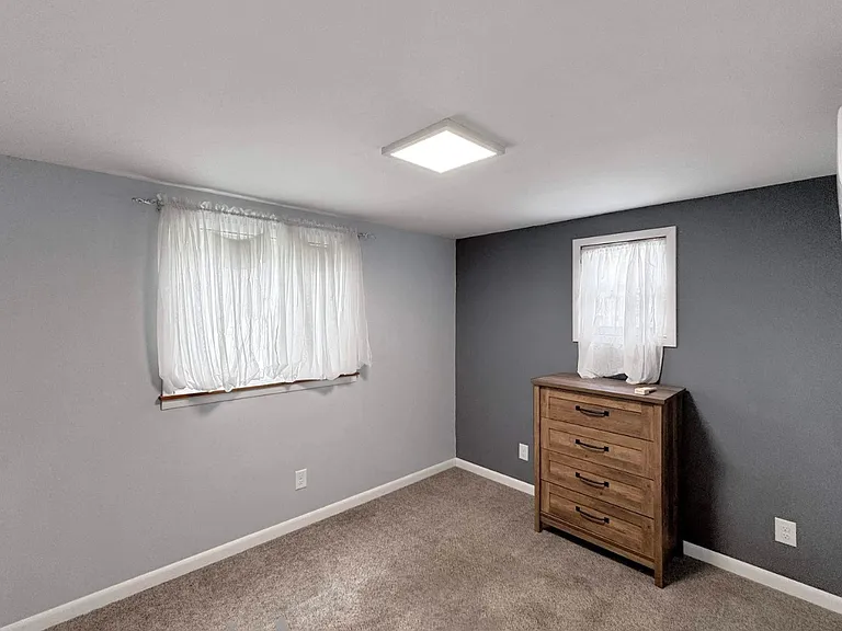205 S Bryan Ave — Photo 19