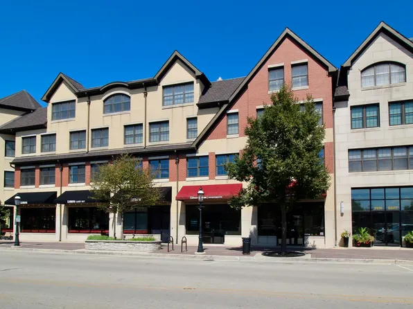 10 E Burlington St Unit 2B, Riverside, IL 60546