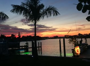 10300 Paradise Blvd, Treasure Island, FL 33706