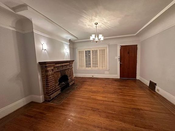 4th image of 2082 Bancroft Ave