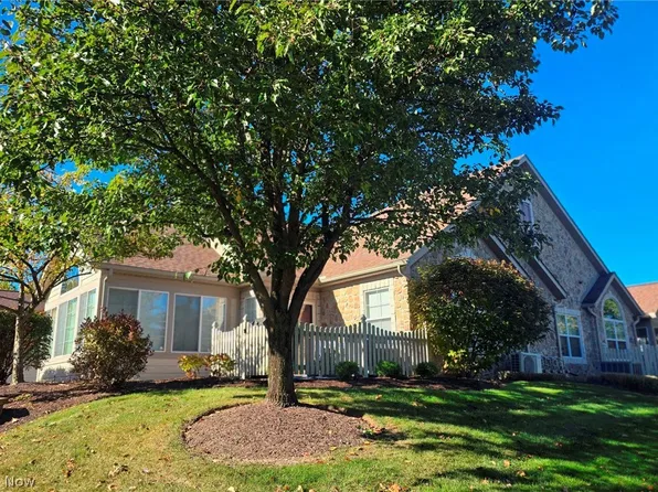 261 Arlington Dr, Aurora, OH 44202