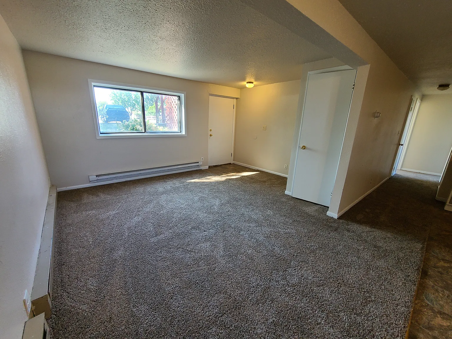 2 bed, $900 — Photo 3