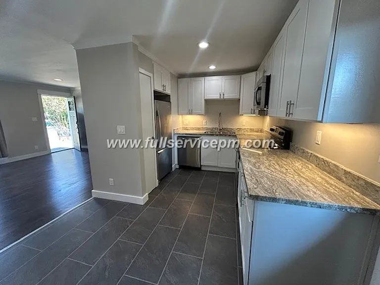 9322 31st Ave SW — Photo 12