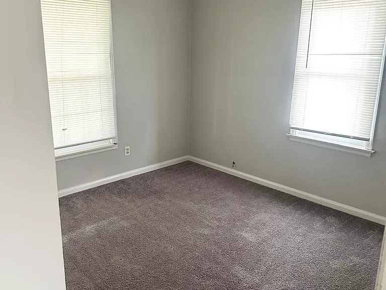 18740 Carlysle St — Photo 11